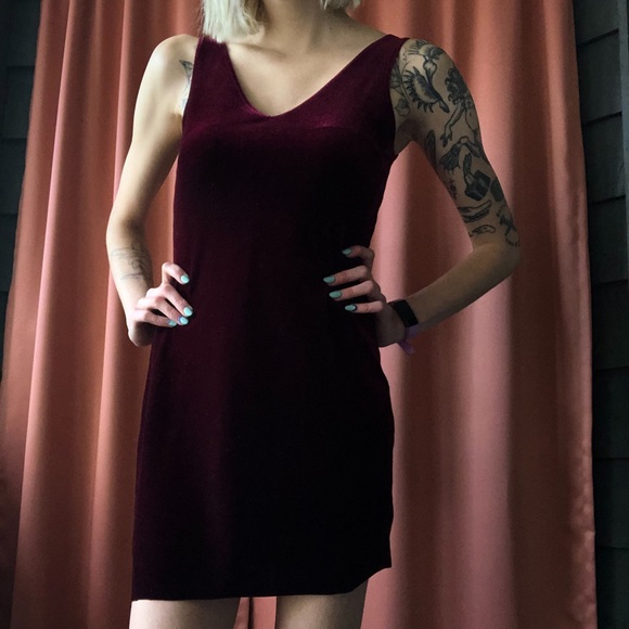 red velvet mini dress - Picture 3 of 4